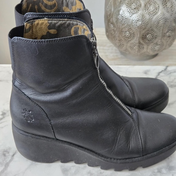 Fly London Boce Wedge Bootie size 40 Women size 9 - Picture 6 of 7